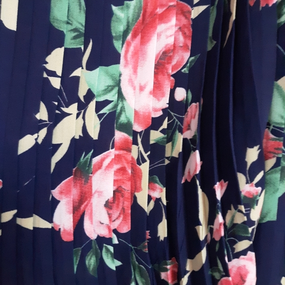 Top - Picture 8 of 8